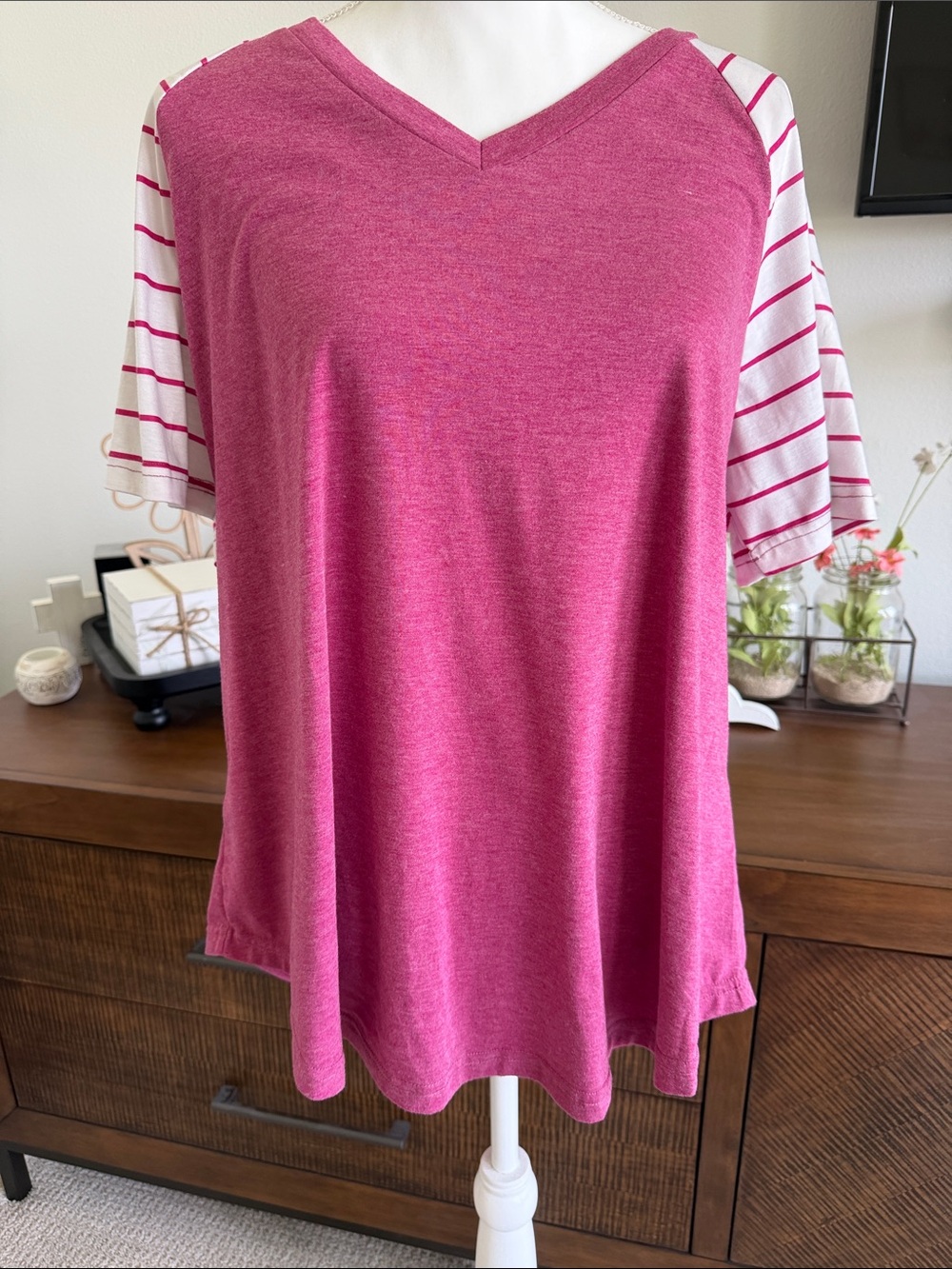 Women's Pink V-Neck Short Sleeve Top with Striped Sleeves